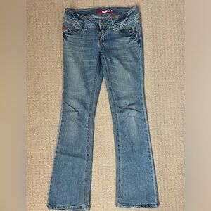 BONGO size 3 low rise flare jeans